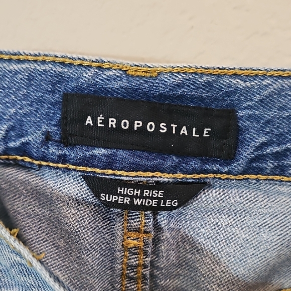Aeropostale High Rise Super Wide Leg Light Blue Jeans, Size 8 Reg - Picture 9 of 10